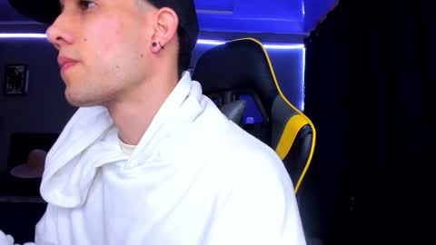 alexgiraldo__ online show from September 2025 11:37:01 AM