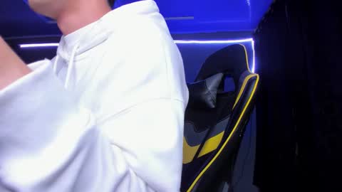 alexgiraldo__ online show from November 2025 10:50:02 AM