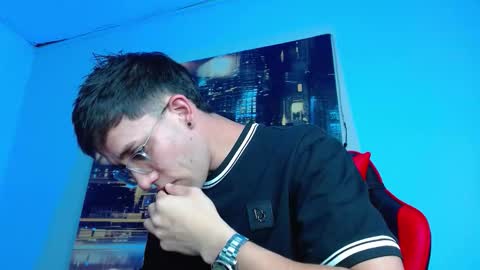 alexgiraldo__ online show from March 2026 07:28:01 PM