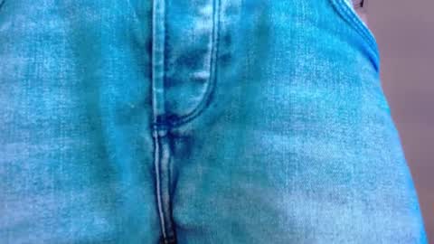Snapshot of alexgiraldo__ chatting on May 2026 10:18:01 PM alexgiraldo__ online show from May 2026 10:18:01 PM