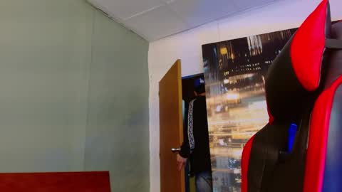 Snapshot of alexgiraldo__ chatting on June 2026 12:38:01 AM alexgiraldo__ online show from June 2026 12:38:01 AM