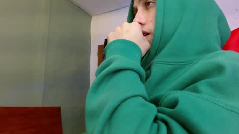 Snapshot of alexgiraldo__ chatting on June 2026 12:43:01 PM alexgiraldo__ online show from June 2026 12:43:01 PM