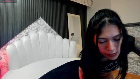 Alexiaa  Online 1430 to 2100 GMT-5 online show from January 2025 03:15:01 AM