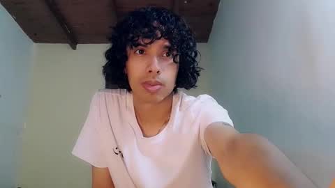 Alexis online show from October 2025 07:38:01 PM