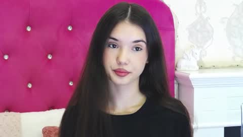 Snapshot of alexisdevine chatting on June 2026 04:24:02 AM alexisdevine online show from June 2026 04:24:02 AM