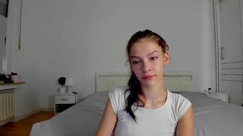 Alex online show from September 2025 05:40:02 AM