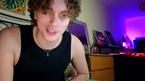 Snapshot of alexrhodesxxx chatting on December 2024 10:32:01 PM Alex online show from December 2024 10:32:01 PM