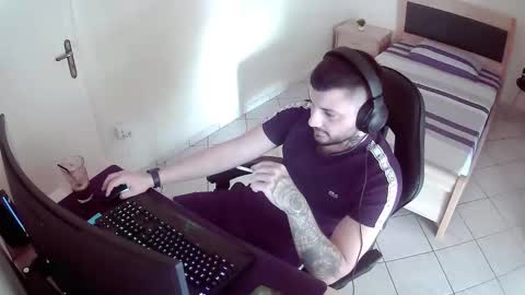 Snapshot of alexthepro00 chatting on June 2026 08:35:02 AM alexthepro00 online show from June 2026 08:35:02 AM