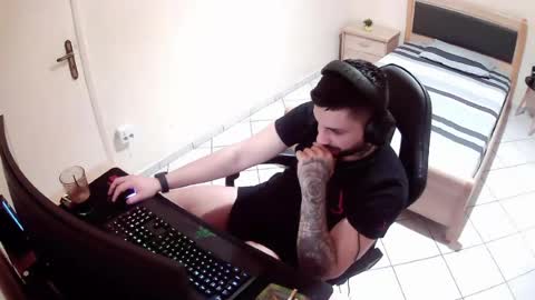 Snapshot of alexthepro00 chatting on June 2026 05:44:01 PM alexthepro00 online show from June 2026 05:44:01 PM