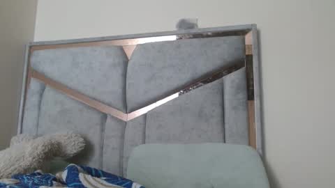 alex y luisa online show from December 2025 01:48:01 PM