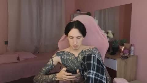 Alex online show from November 2025 12:09:02 PM