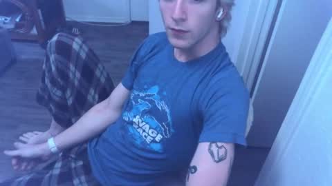 Snapshot of alexxxmic chatting on February 2025 04:35:01 PM Alexxxmic online show from February 2025 04:35:01 PM