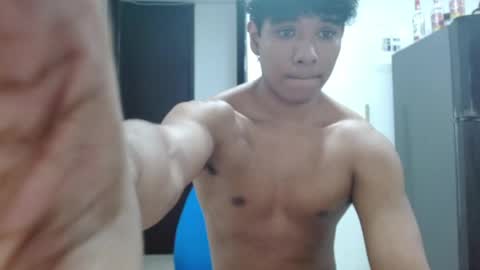 Snapshot of alfred_cantillo chatting on May 2026 01:12:01 AM alfred_cantillo online show from May 2026 01:12:01 AM