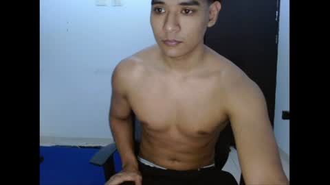 Snapshot of alfred_cantillo chatting on July 2026 04:42:01 AM alfred_cantillo online show from July 2026 04:42:01 AM