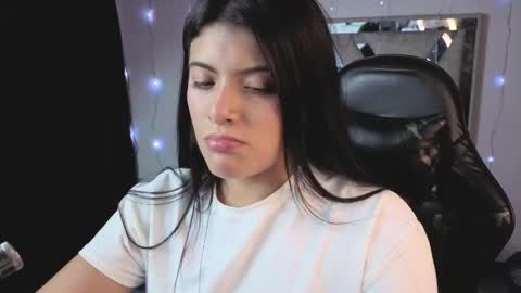 Snapshot of alfresii_rivera chatting on May 2026 11:43:01 PM Carolina Join The Fan Club online show from May 2026 11:43:01 PM