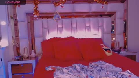 aliana_ross online show from November 2025 12:33:01 AM