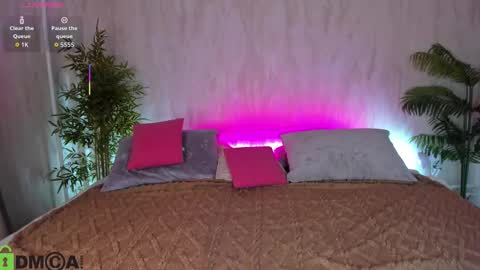 alic_black online show from November 2025 12:22:01 AM