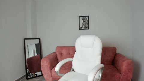 Snapshot of alice23jones chatting on January 2025 03:39:01 PM Alice online show from January 2025 03:39:01 PM