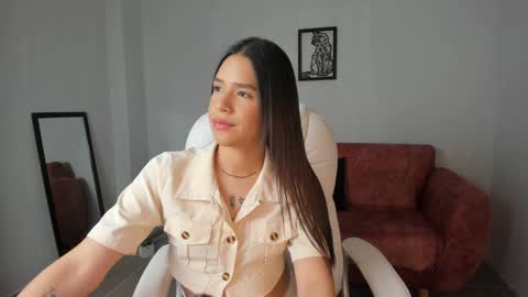 Snapshot of alice23jones chatting on January 2025 01:41:02 PM Alice online show from January 2025 01:41:02 PM