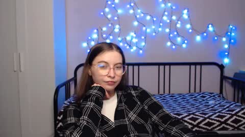 Snapshot of alice_________________________ chatting on January 2025 12:23:01 AM Alice online show from January 2025 12:23:01 AM