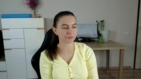 Snapshot of alice_________________________ chatting on September 2025 06:22:02 PM Alice online show from September 2025 06:22:02 PM