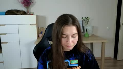 Snapshot of alice_________________________ chatting on October 2025 07:10:02 PM Alice online show from October 2025 07:10:02 PM
