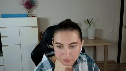 Snapshot of alice_________________________ chatting on October 2025 07:24:01 PM Alice online show from October 2025 07:24:01 PM