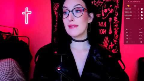 Miss Alice online show from October 2025 12:53:02 AM