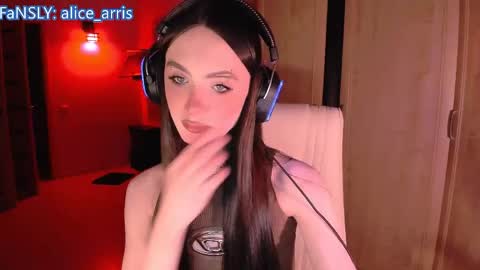 Alice Aris online show from April 2026 06:47:02 PM