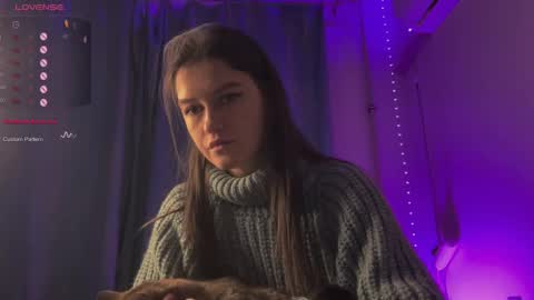 Snapshot of alice__grace_ chatting on February 2025 06:12:01 PM your Alice online show from February 2025 06:12:01 PM