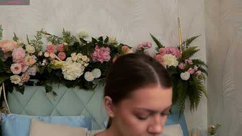 Snapshot of alice_charmy chatting on March 2026 05:19:02 PM Alice in Wonderland online show from March 2026 05:19:02 PM