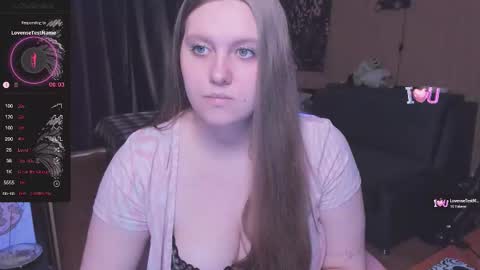 Snapshot of alice_dreamgirl_ chatting on October 2025 09:06:02 AM Alice 3 online show from October 2025 09:06:02 AM
