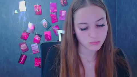 Snapshot of alice_dreamofu chatting on June 2026 10:15:01 AM Alice online show from June 2026 10:15:01 AM