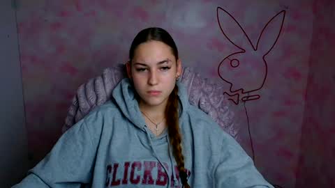 Snapshot of alice_dreamofu chatting on July 2026 07:23:02 AM Alice online show from July 2026 07:23:02 AM