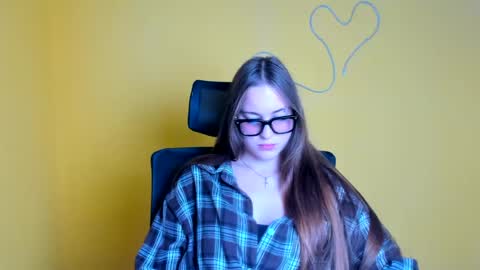 Snapshot of alice_dreamofu chatting on July 2026 11:15:01 AM Alice online show from July 2026 11:15:01 AM