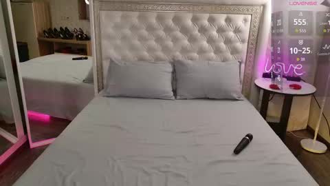 Ur future wife Alice 8 pm - 4 am NY time online show from February 2026 01:24:01 AM