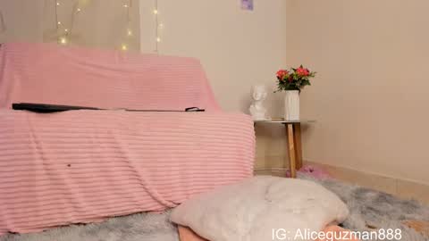 ALICE    Alice guzman online show from March 2025 08:42:01 PM