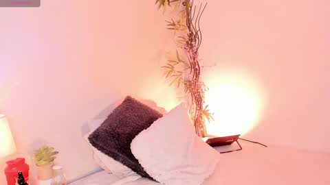 Alice  online show from September 2025 10:46:02 PM