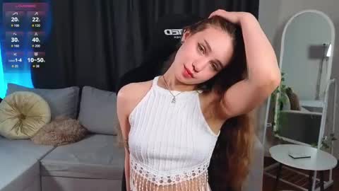 Snapshot of alice_loft chatting on May 2026 04:07:01 AM Alice online show from May 2026 04:07:01 AM