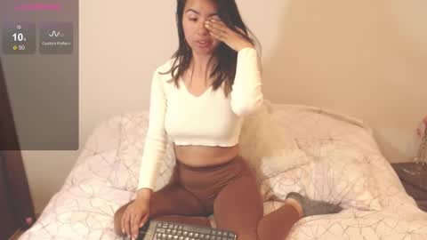 Snapshot of alice_middle01 chatting on September 2025 12:42:02 PM Alice online show from September 2025 12:42:02 PM