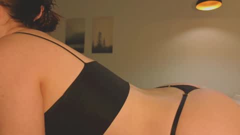 Snapshot of alice_miiiller chatting on May 2026 11:28:01 AM Alice online show from May 2026 11:28:01 AM