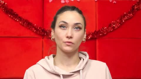 Snapshot of alice_munro chatting on December 2024 10:36:02 PM AliceMunro online show from December 2024 10:36:02 PM