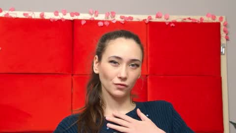 Snapshot of alice_munro chatting on January 2025 09:57:01 PM AliceMunro online show from January 2025 09:57:01 PM