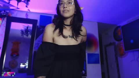 Snapshot of alice_phantom chatting on January 2025 03:58:02 AM      online show from January 2025 03:58:02 AM