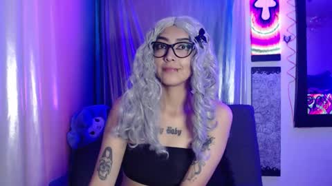 Snapshot of alice_phantom chatting on September 2025 12:43:01 AM      online show from September 2025 12:43:01 AM