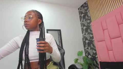 Snapshot of alice_rouusse chatting on September 2025 12:15:02 PM alice_rouusse online show from September 2025 12:15:02 PM