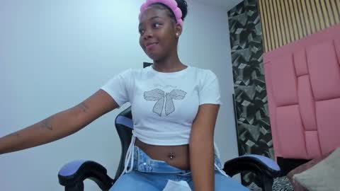 Snapshot of alice_rouusse chatting on October 2025 12:06:01 PM alice_rouusse online show from October 2025 12:06:01 PM