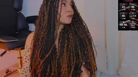 Snapshot of alicebenette chatting on August 2026 11:07:02 PM Alice Benette online show from August 2026 11:07:02 PM