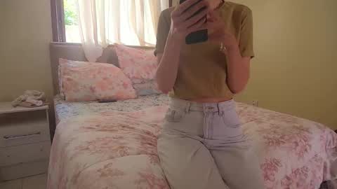 Alice DeLUCA online show from October 2025 03:35:02 PM