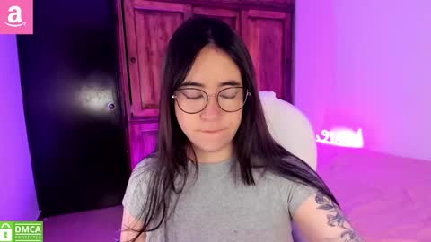 Snapshot of alicee_2 chatting on February 2026 11:05:02 AM Aliceee .. 97YP9VWGZHrefnav wishlist lists 1 online show from February 2026 11:05:02 AM